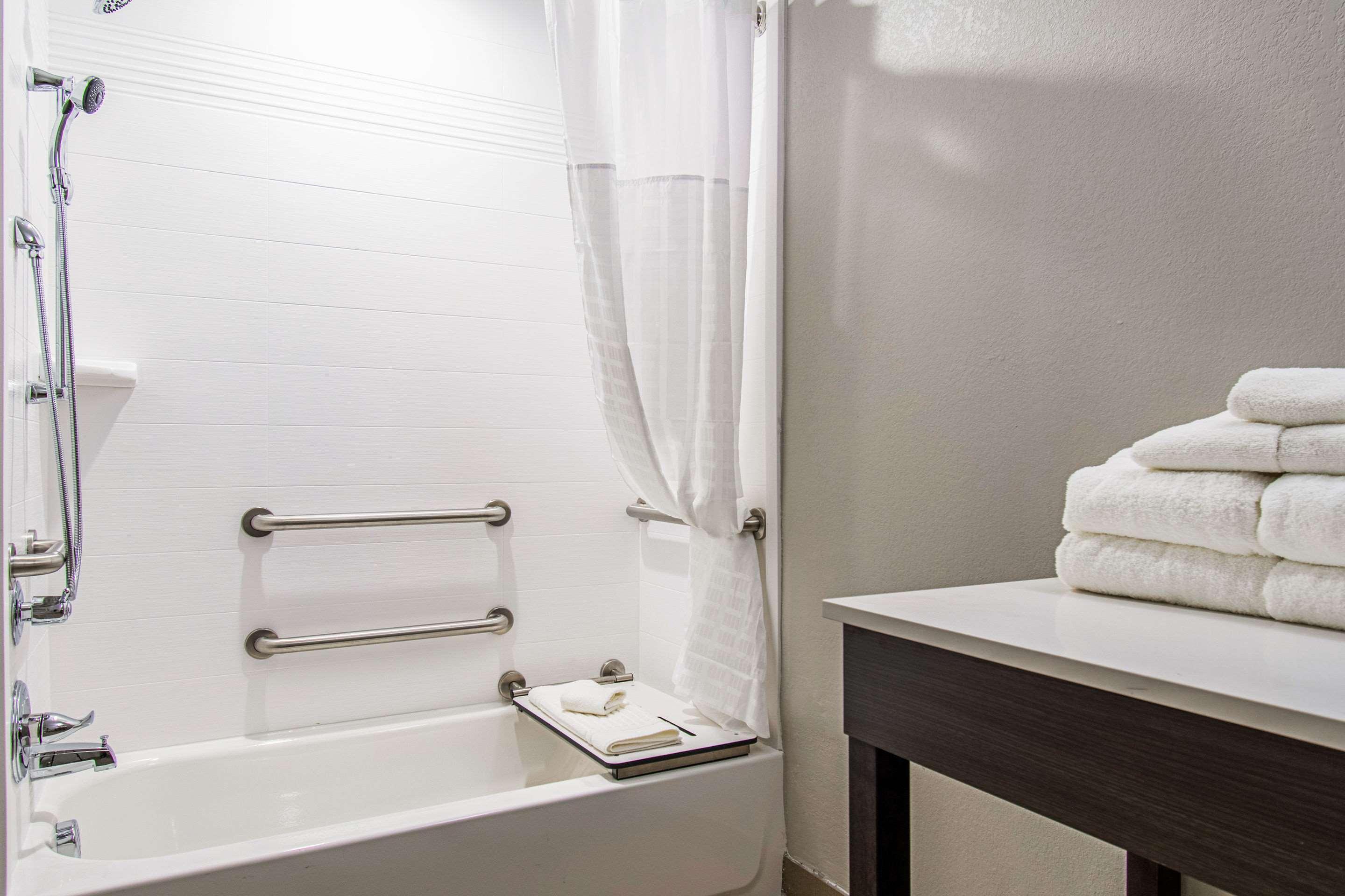 Comfort Houston Iah Hotel 3*