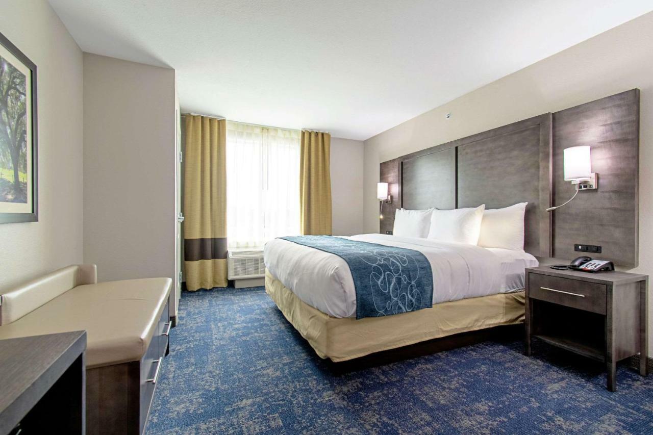 Comfort Houston Iah 3*